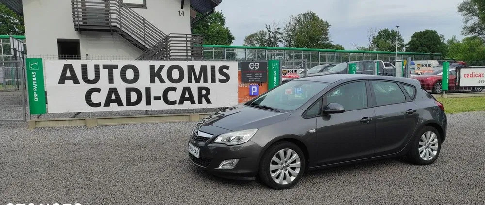 orneta Opel Astra cena 22900 przebieg: 145000, rok produkcji 2011 z Orneta